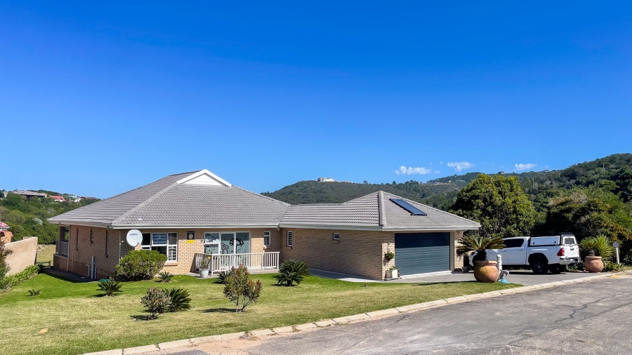 4 Bedroom Property for Sale in Dolphin Creek Golf Estate Western Cape